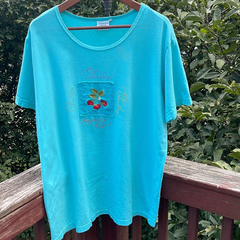 VTG 80s JOHNNY WAS Strawberry Garden Patch Embroidered Blue T-Shirt Size Medium